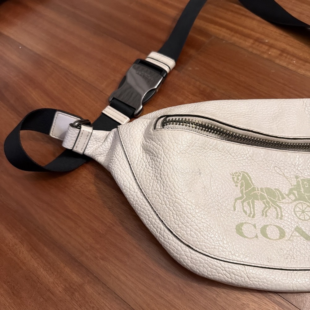COACH White Leather Ivory Horse & Carriage Belt Waist Bag Used 16.5" x 9" - Picture 3 of 14